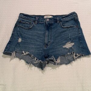 Abercrombie & Fitch Jean Shorts - The Mom Short High Rise - Size 30